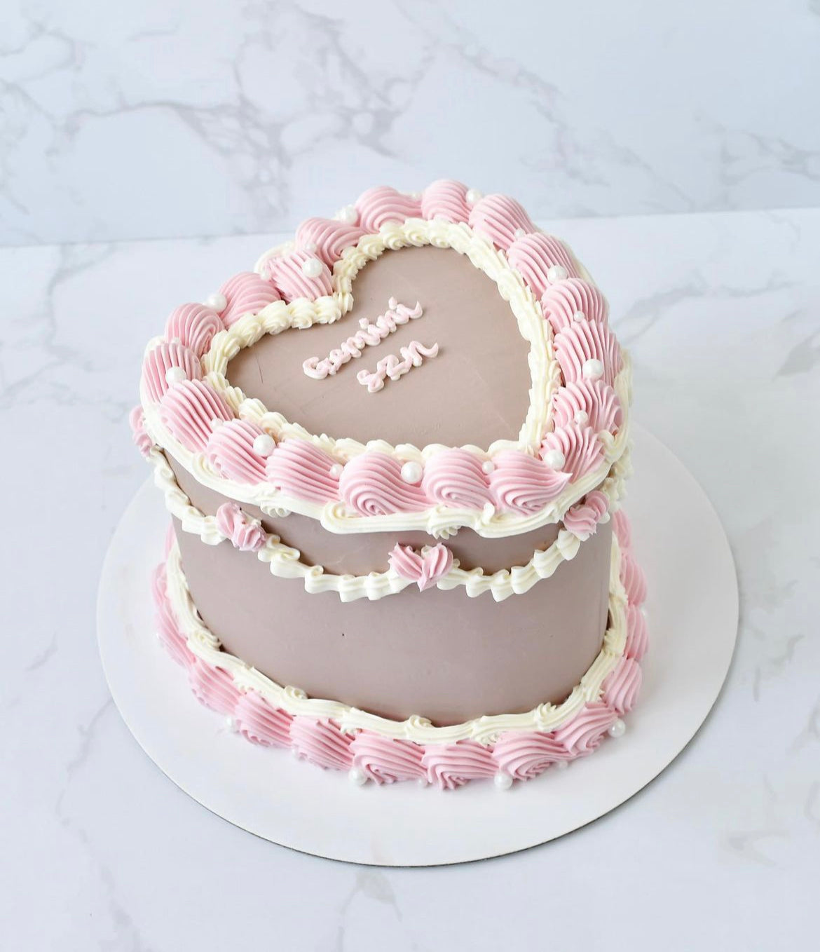 Basic Vintage Cake