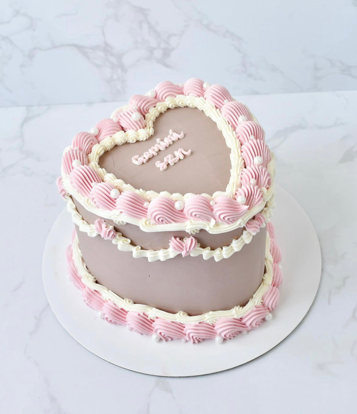 edited by ☁️thi☁️ | Simple birthday cake, Pretty birthday cakes, Cake  designs birthday